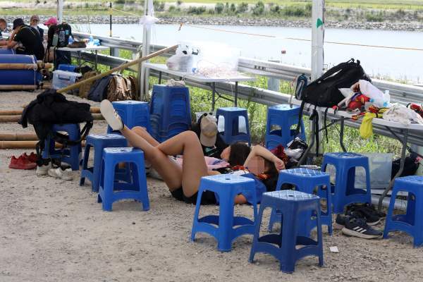 잼버리 참가자의 휴식