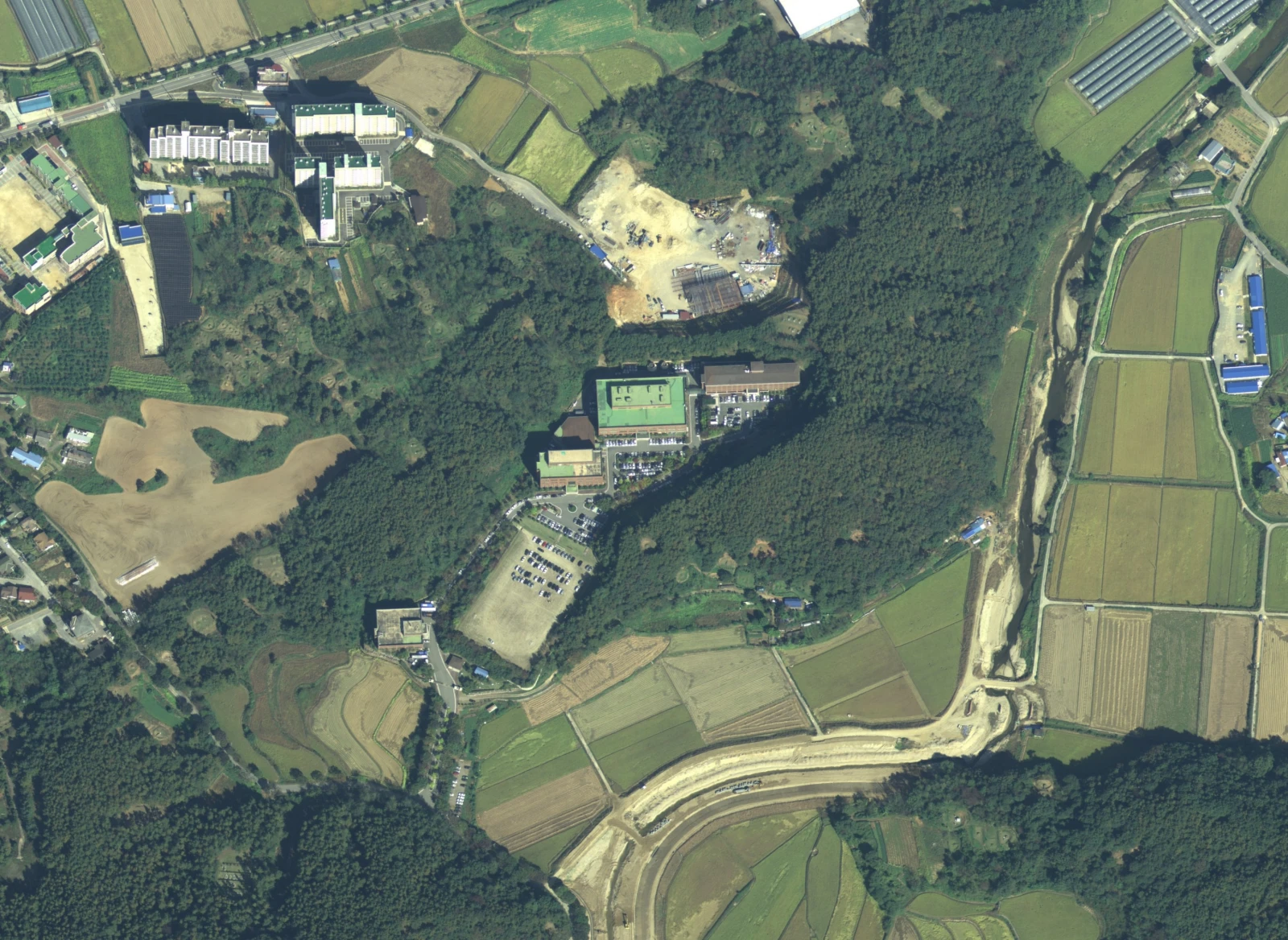 (주)삼정엔지니어링 1994.[교육연구시설] 천안 현대자동차 연수원 지구 부지조성 - 동남구 병천면