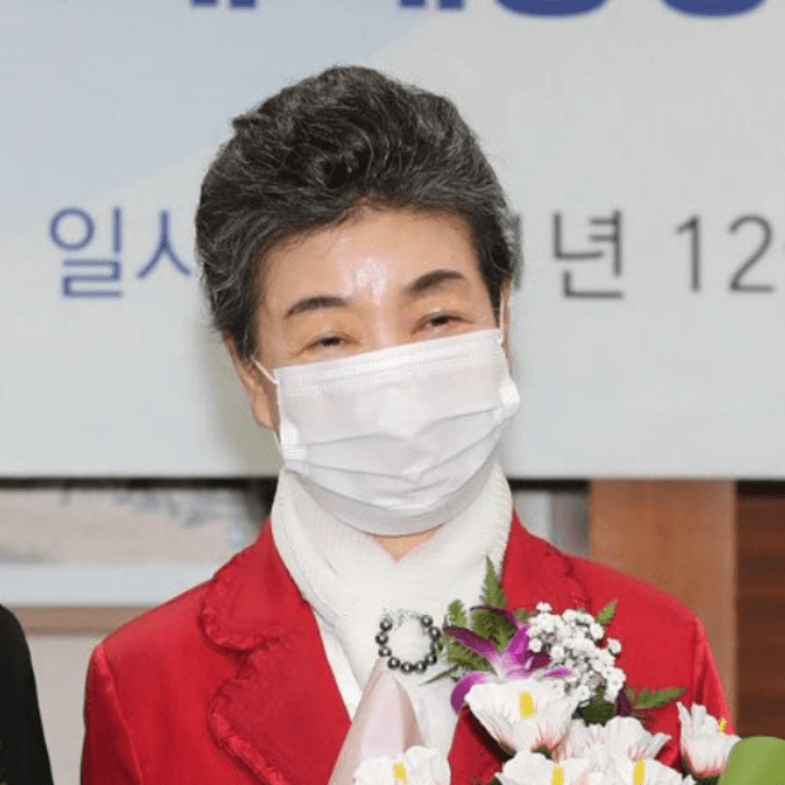 빨간-자켓-박근령-대통령-출마-선언