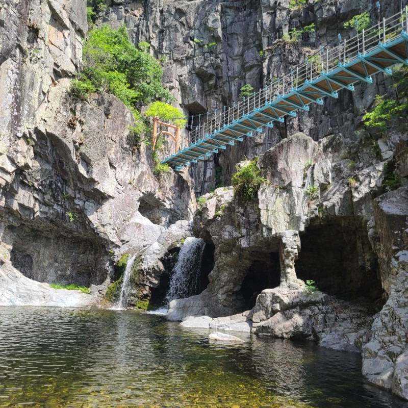 포항 내연산 관음폭포, 사계절 내내 감탄하게 되는 자연의 숨은 보석