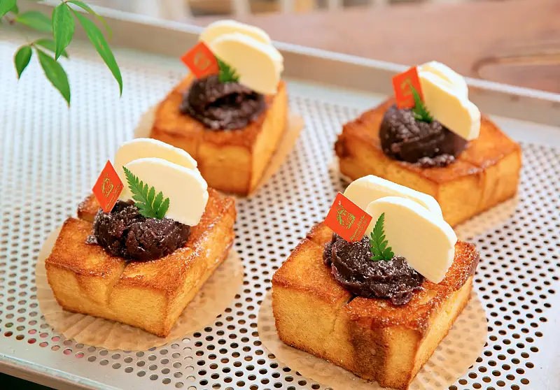 산책로가 있는 대형 정원 가든 베이커리 디저트 카페 경기 이천 아울렛 근처 맛집