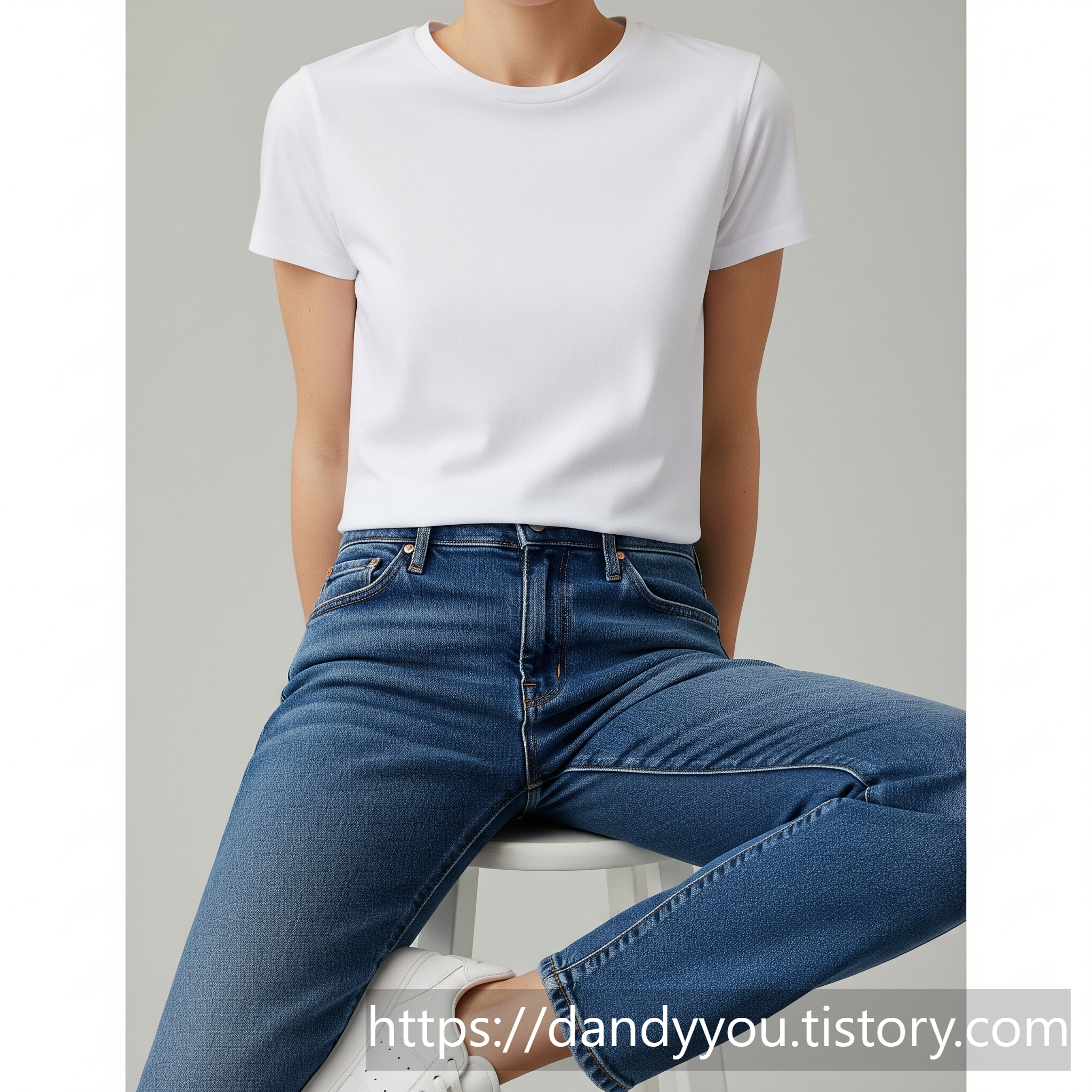 흰 티셔츠를 활용한 패션 코디