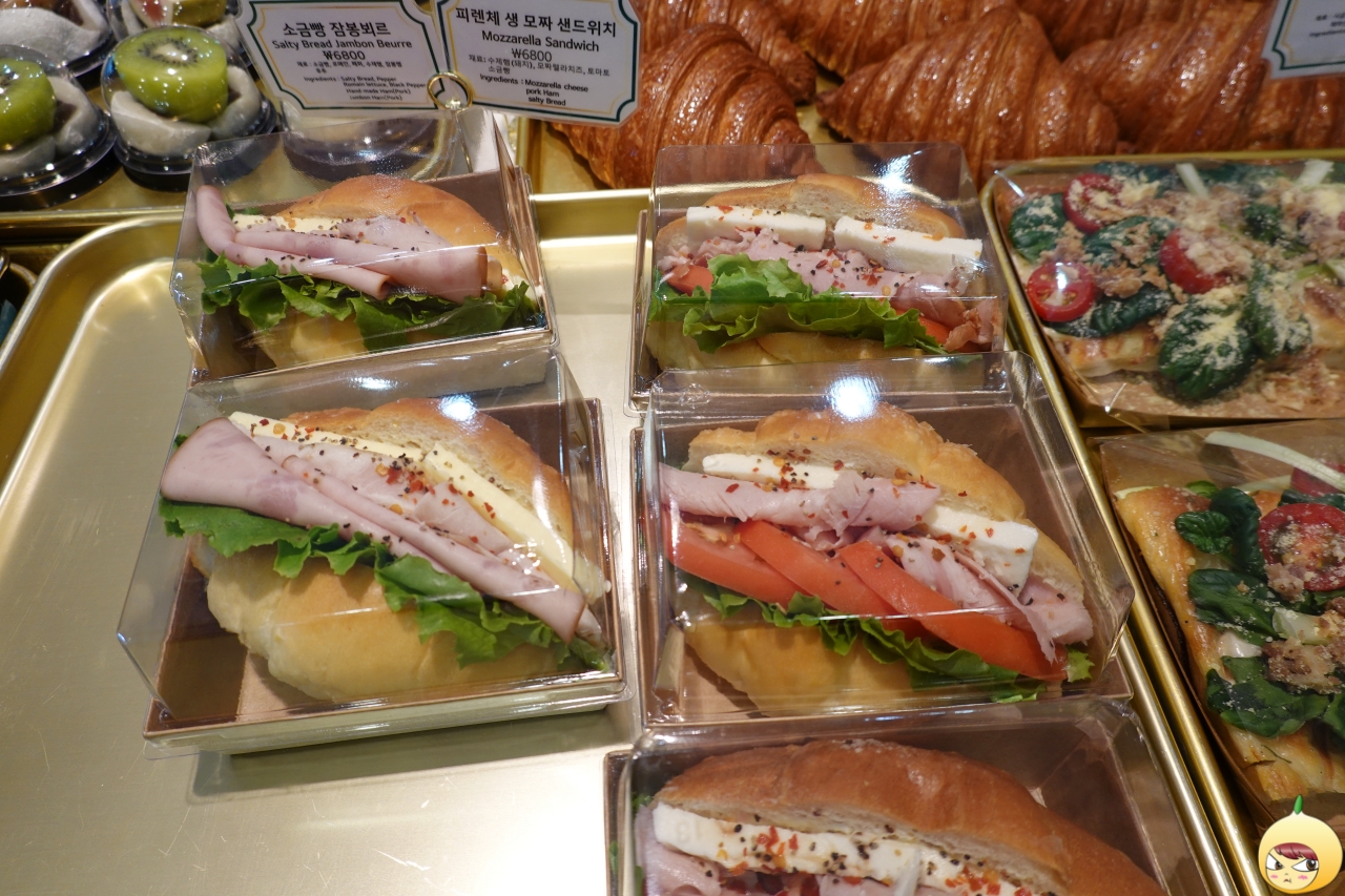 소금빵잠봉뵈르 & 피렌체생모짜샌드위치
