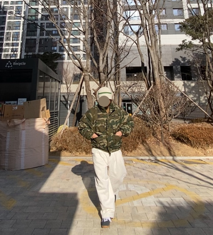 데일리룩('26.1.25.)티엔피 울니트 버킷햇 벙거지, 파르티멘토 카모패딩 카모점퍼 밀리터리패딩, 무신사스탠다드 와이드 벌룬 팬츠, 컨버스 올스타 클래식 트레이너 옥스 스웨이드