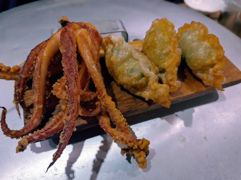 오징어튀김, 군만두