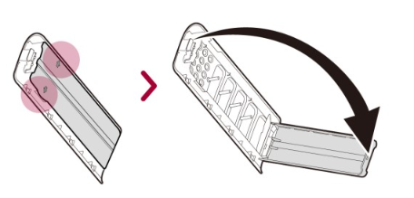 스테인리스 필터 뒷면의 상단 좌우 손잡이를 잡고 힘을 주어 당겨 분리