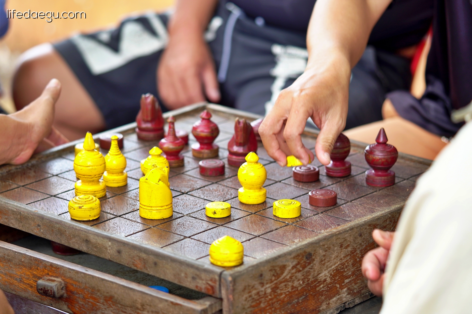 체스 두는 캄퐁참 사람들