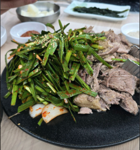 맛고을 - 황칠오리백숙 한상