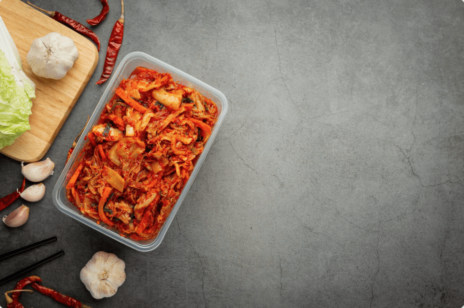 새로 한 김치를 담아 놓은 모습