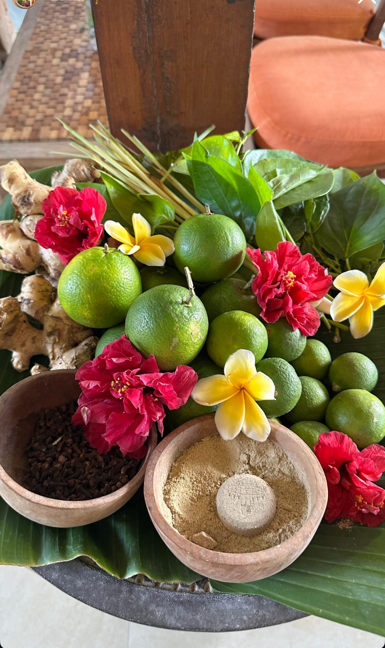 푸트리 스파의 꽃 바구니 장식