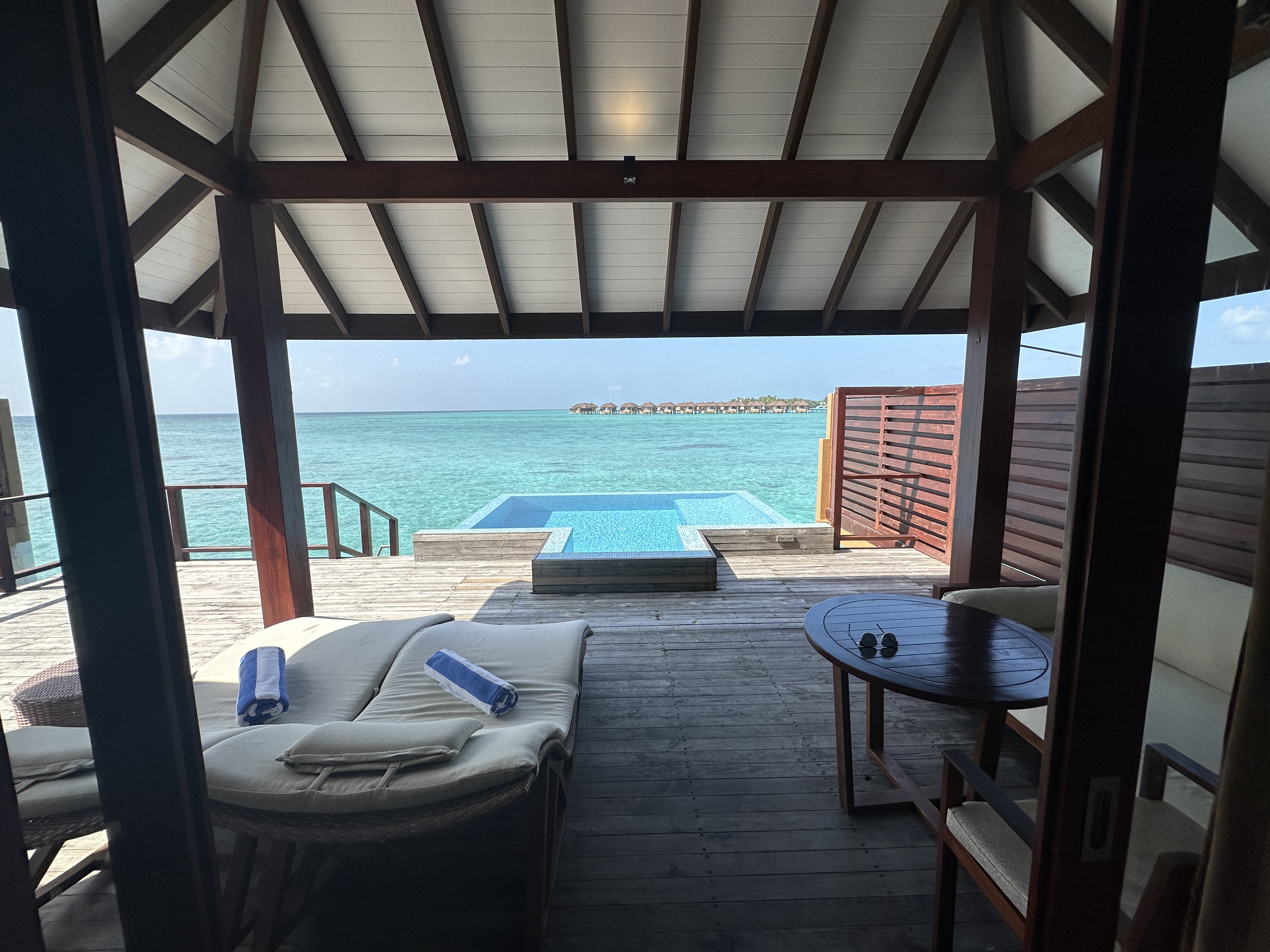 바루바이앳모스피어 워터룸