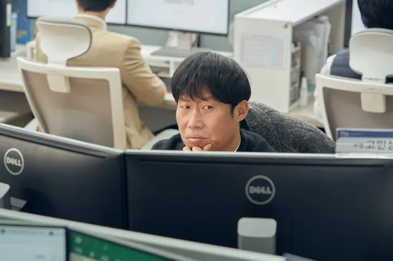 개를 싫어하는 민상(유해진)
