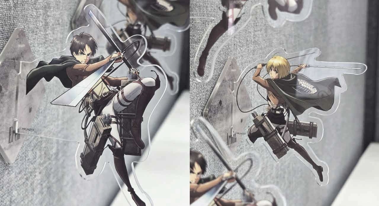 에렌&middot;아르민의 입체기동 마그넷을 파티션에 설치한 모습. [ⓒ인스타그램 megaboxon]