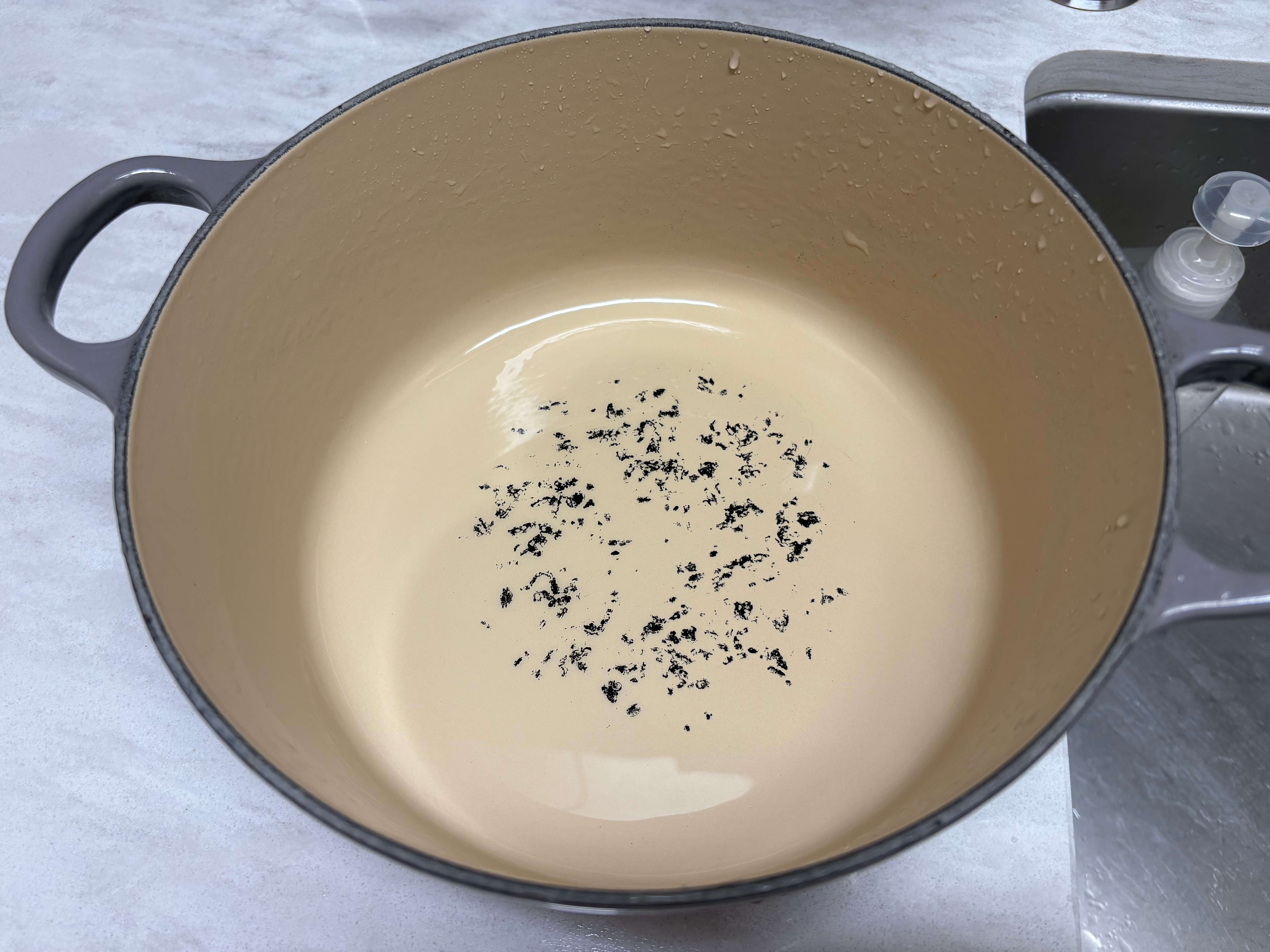 르크루제 냄비 탄자국 세척