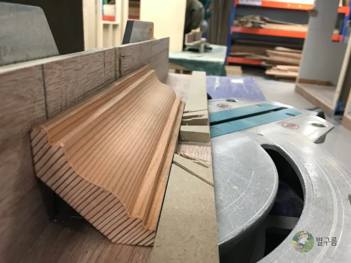 대각몰딩-재단-전-옆모습