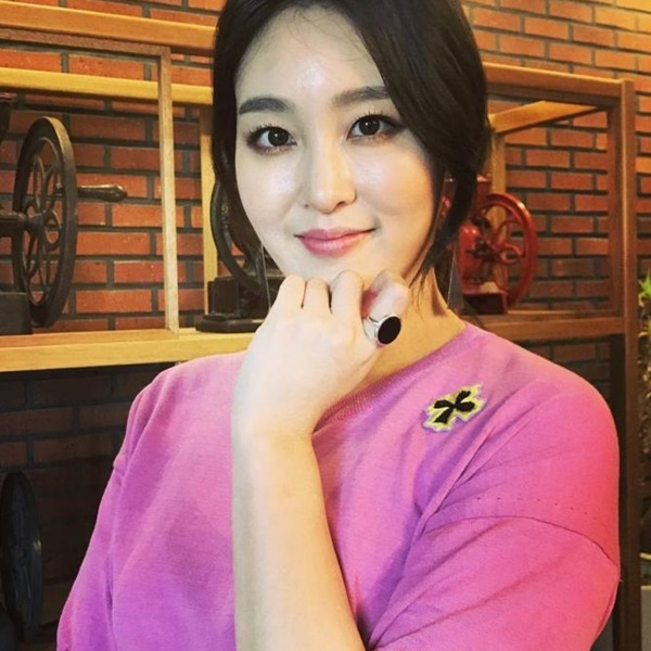 신아영 아나운서 골반 움짤 결혼 나이 프로필