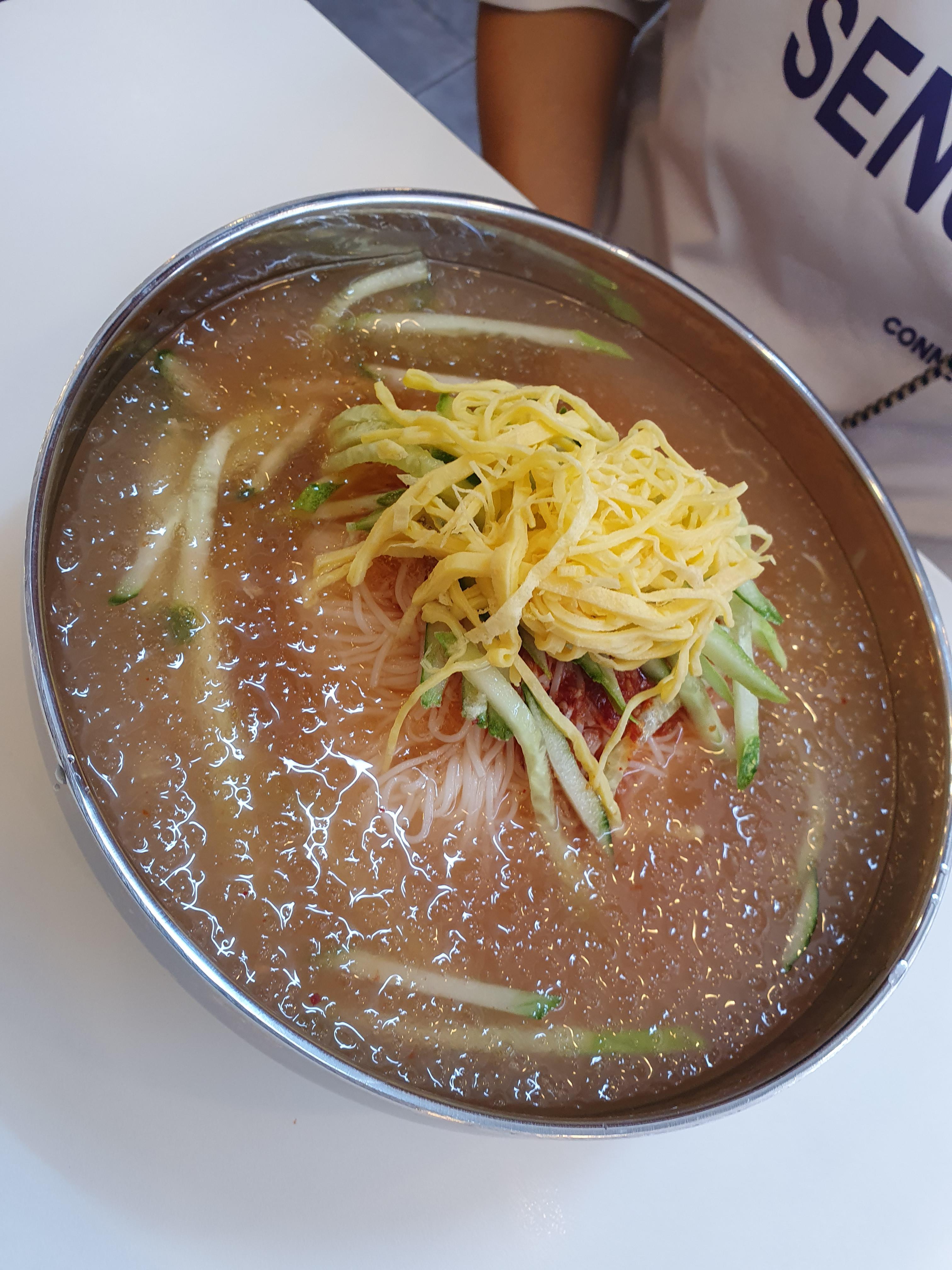 원내동 잔치국수 넘치는 국수한그릇 보통 동치미국수