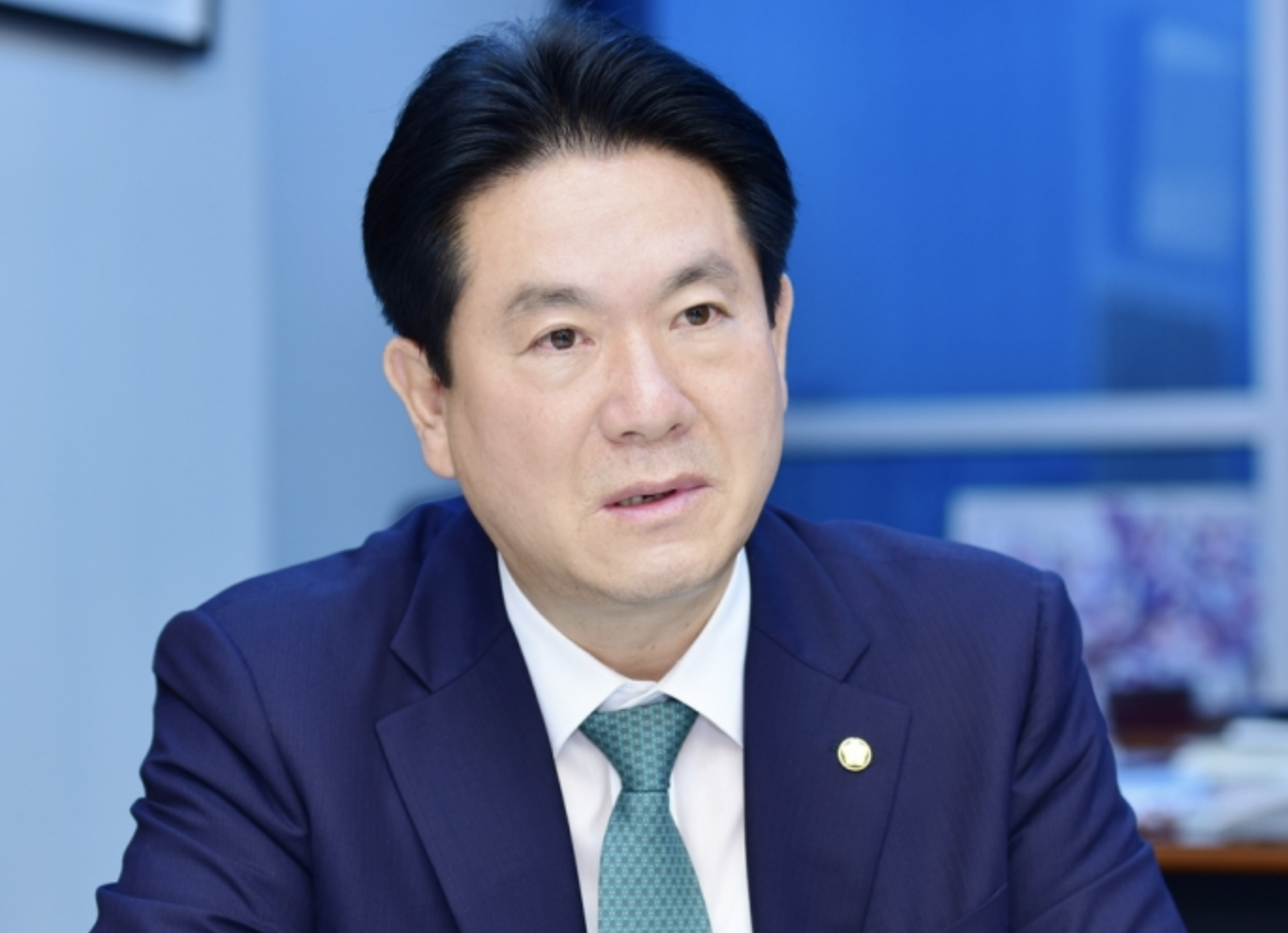 이동섭 프로필