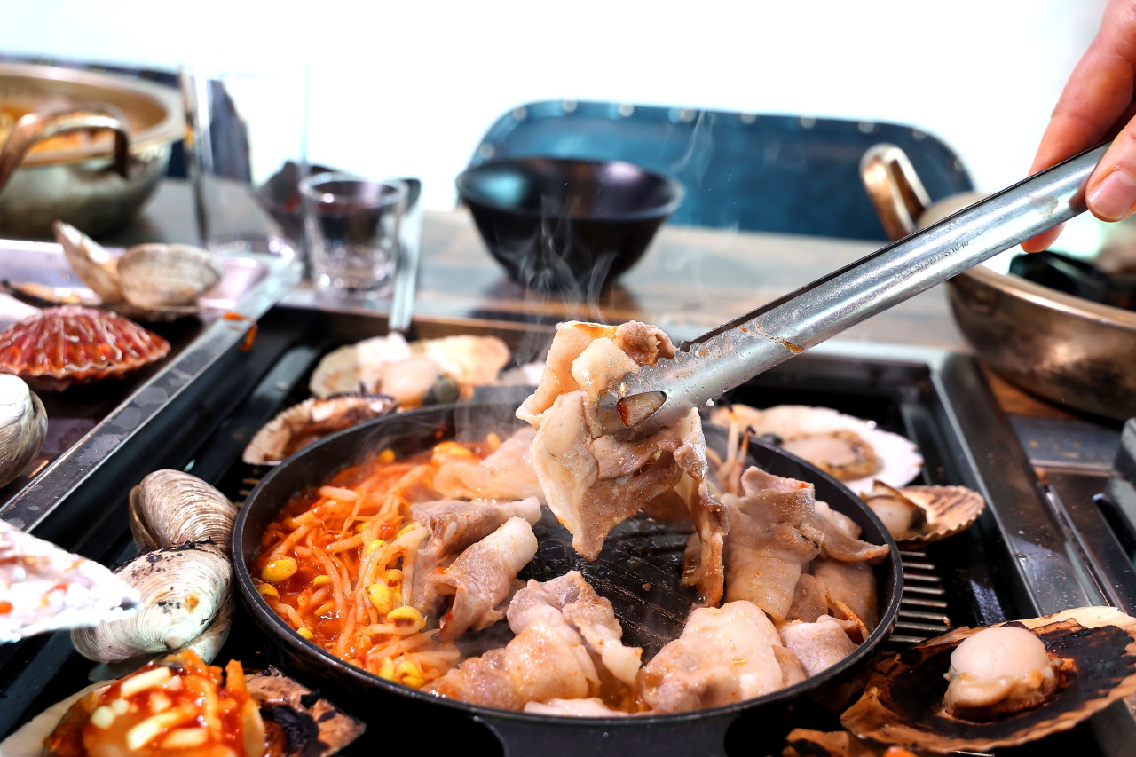 명품고기랑조개랑