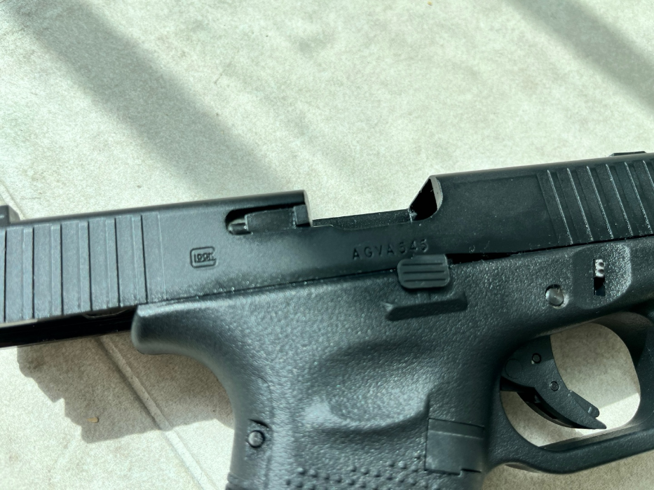 오른쪽 슬라이드 및 각인