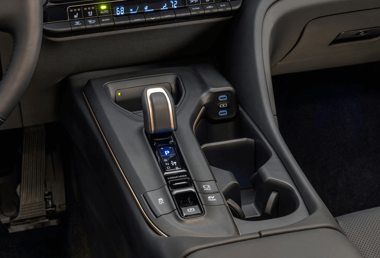 토요타 크라운 하이브리드