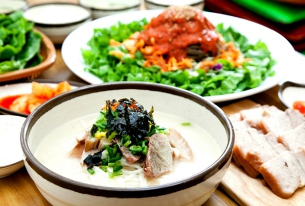 제주도 여행지 - 제주 맛집 향토음식점 추천 올래국수&#44; 가시아방&#44; 국수의전설&#44; 김희선몸국&#44; 산방식당(모슬포본점)&#44; 닐모리동동&#44; 흑돼지구이집 하영