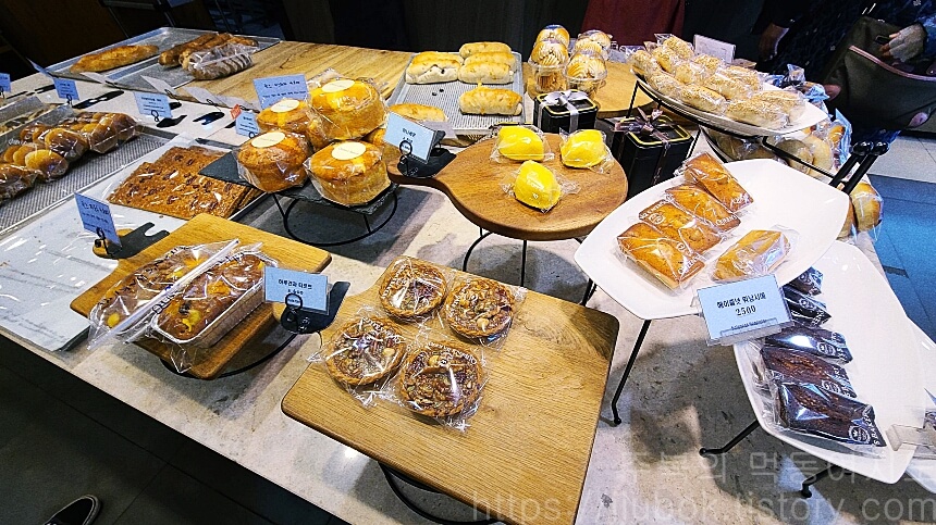 퀸즈-베이커리-빵-메뉴-11