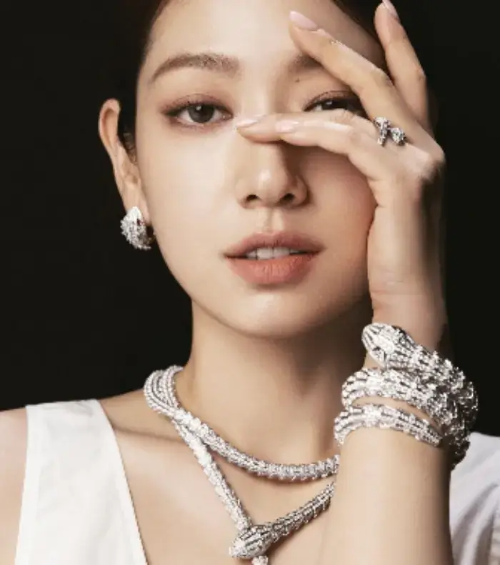 배우-박신혜-사진