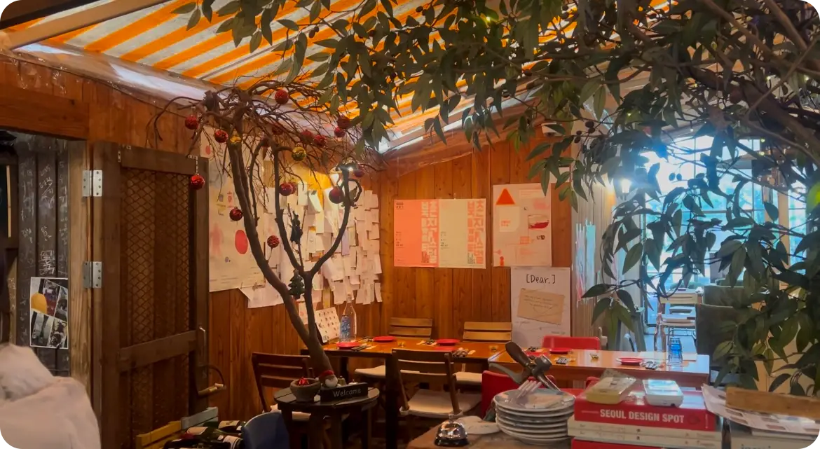 안국역-후스테이블-식당-내부-모습