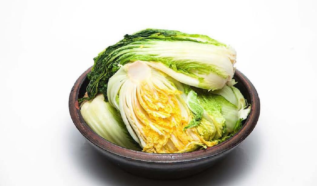 옹기그릇에-담겨있는-절임배추