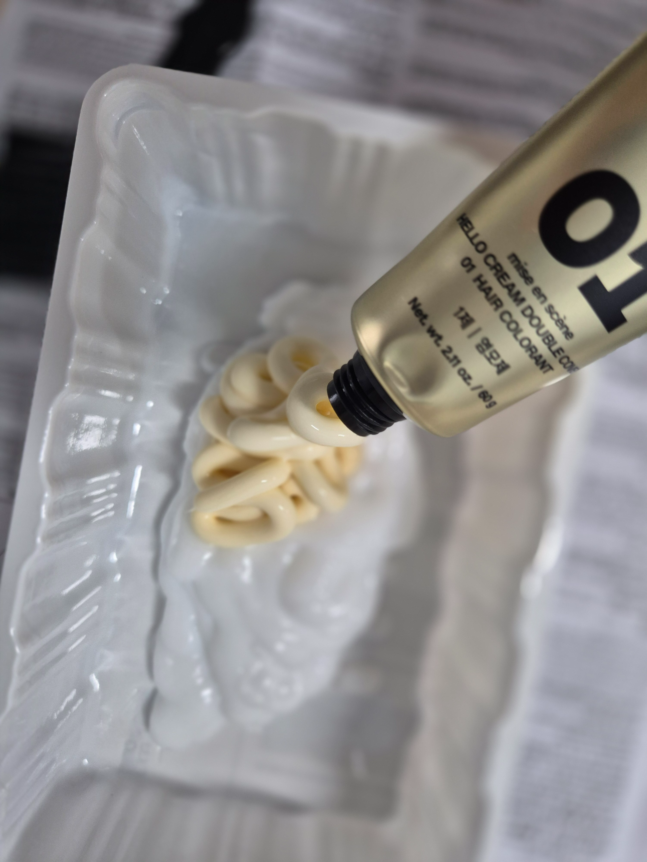 미쟝센 더블커버 헬로크림 매트브라운