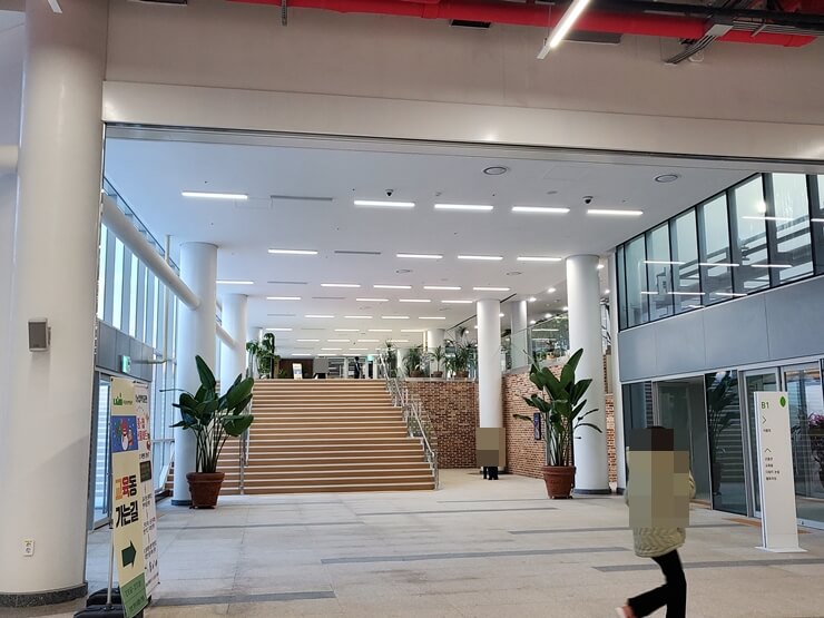 국립농업박물관 내부 계단모습