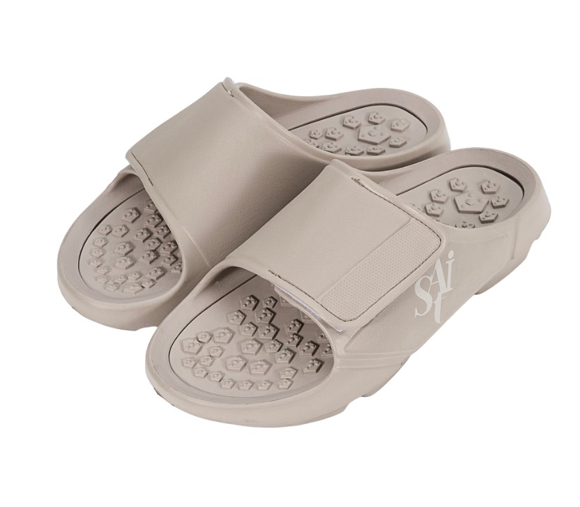 세인트-새틴의-회색-슈즈-입니다.