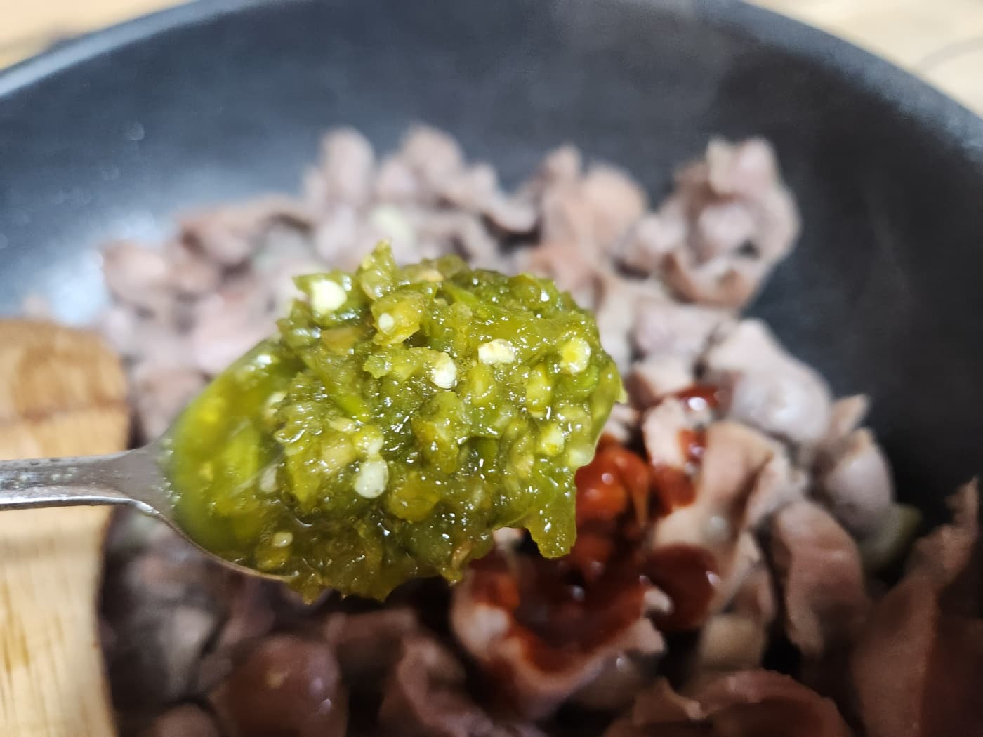 매콤한술안주닭똥집요리