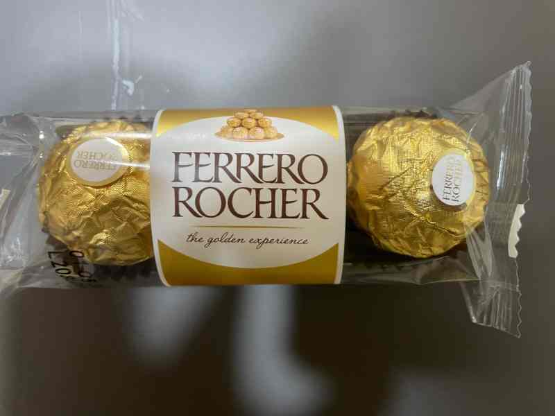 발렌타인 데이 때 인기 많은 페레로로쉐 이미지