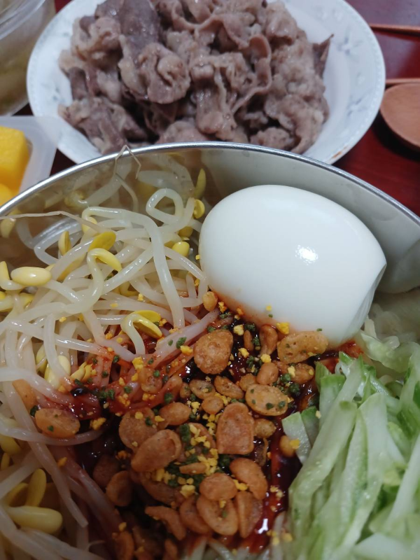 배홍동쫄쫄면과 대패삼겹