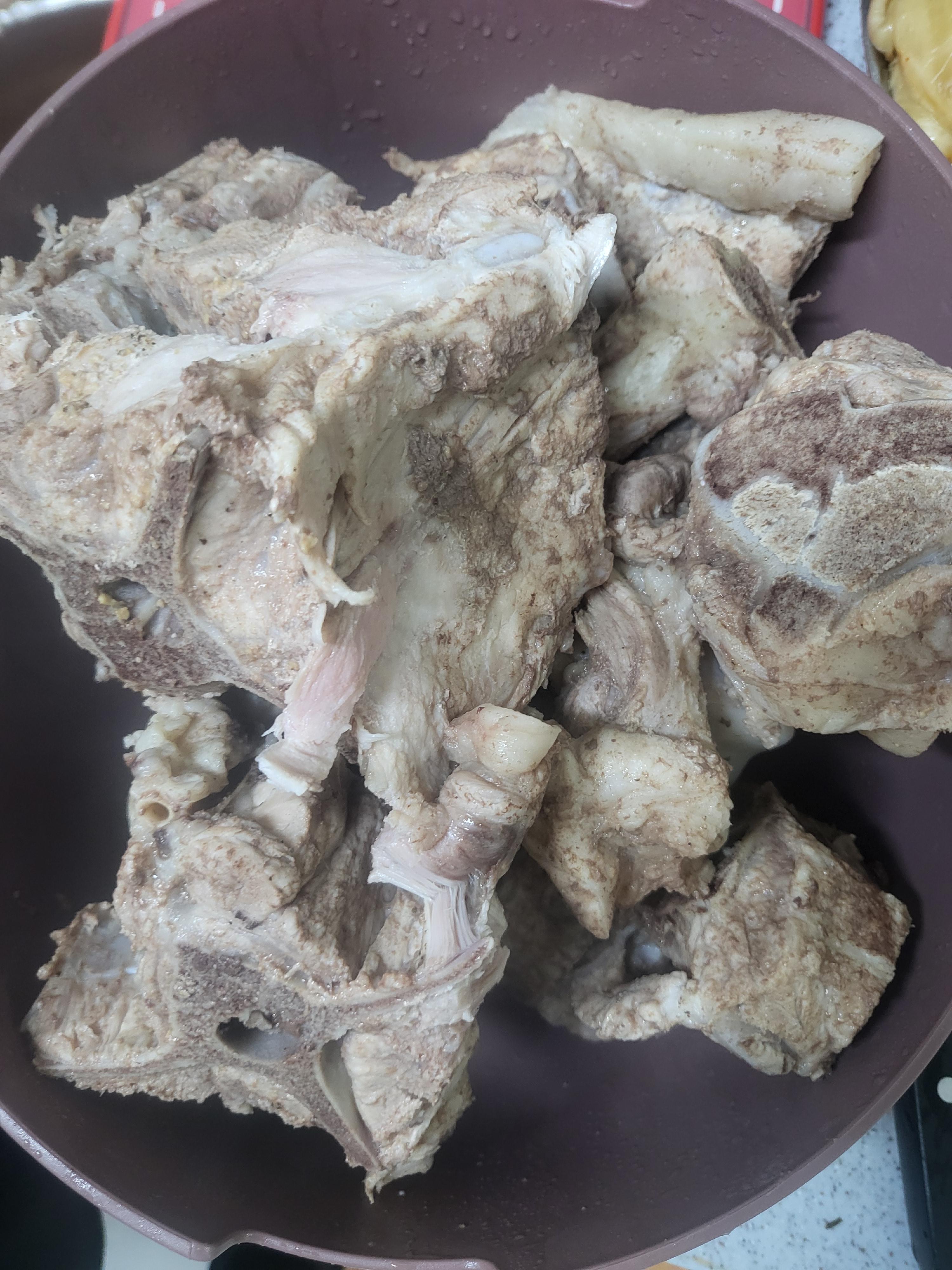 묵은지 뼈찜만들기