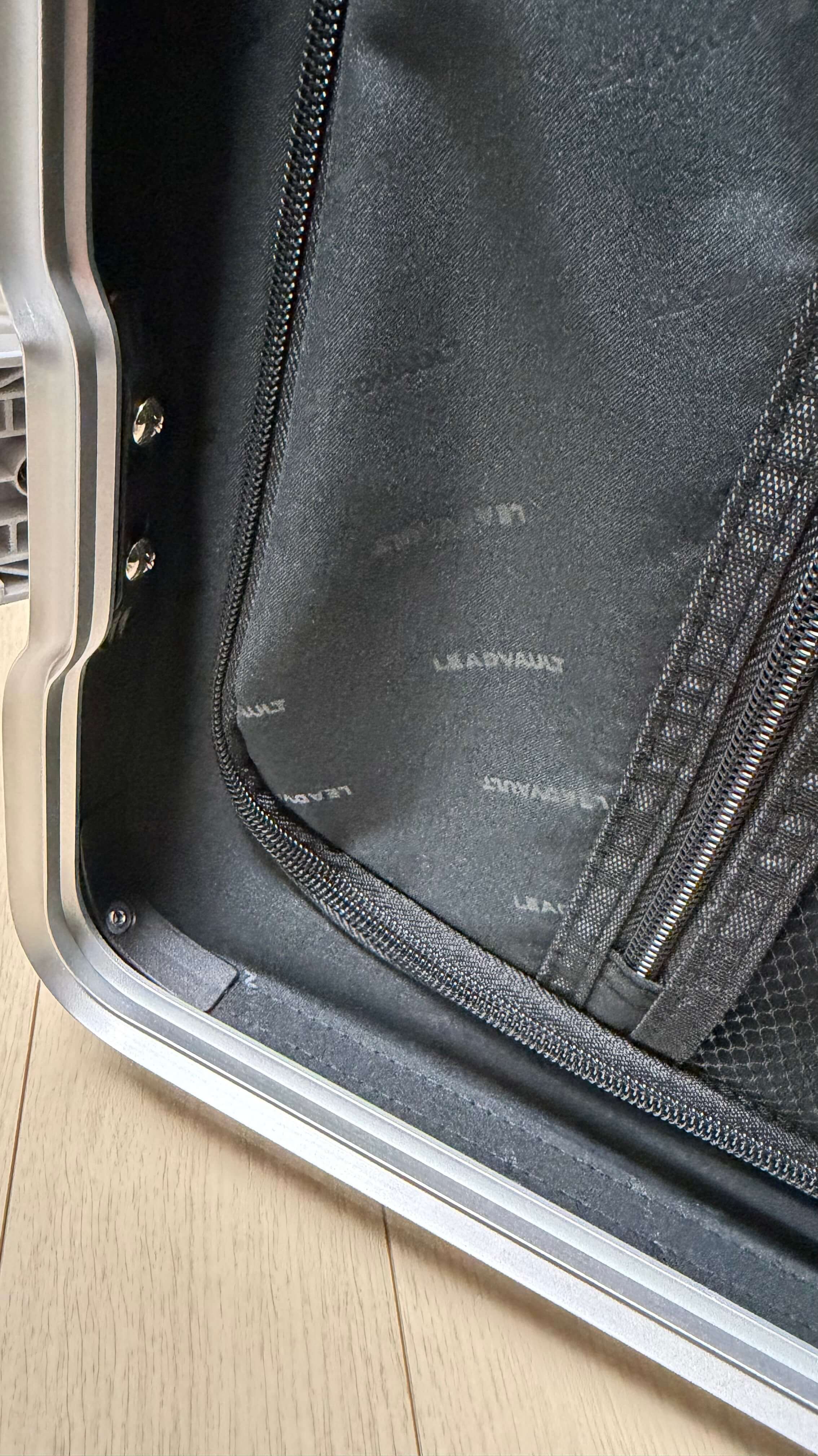 리드볼트 오딧캐리어