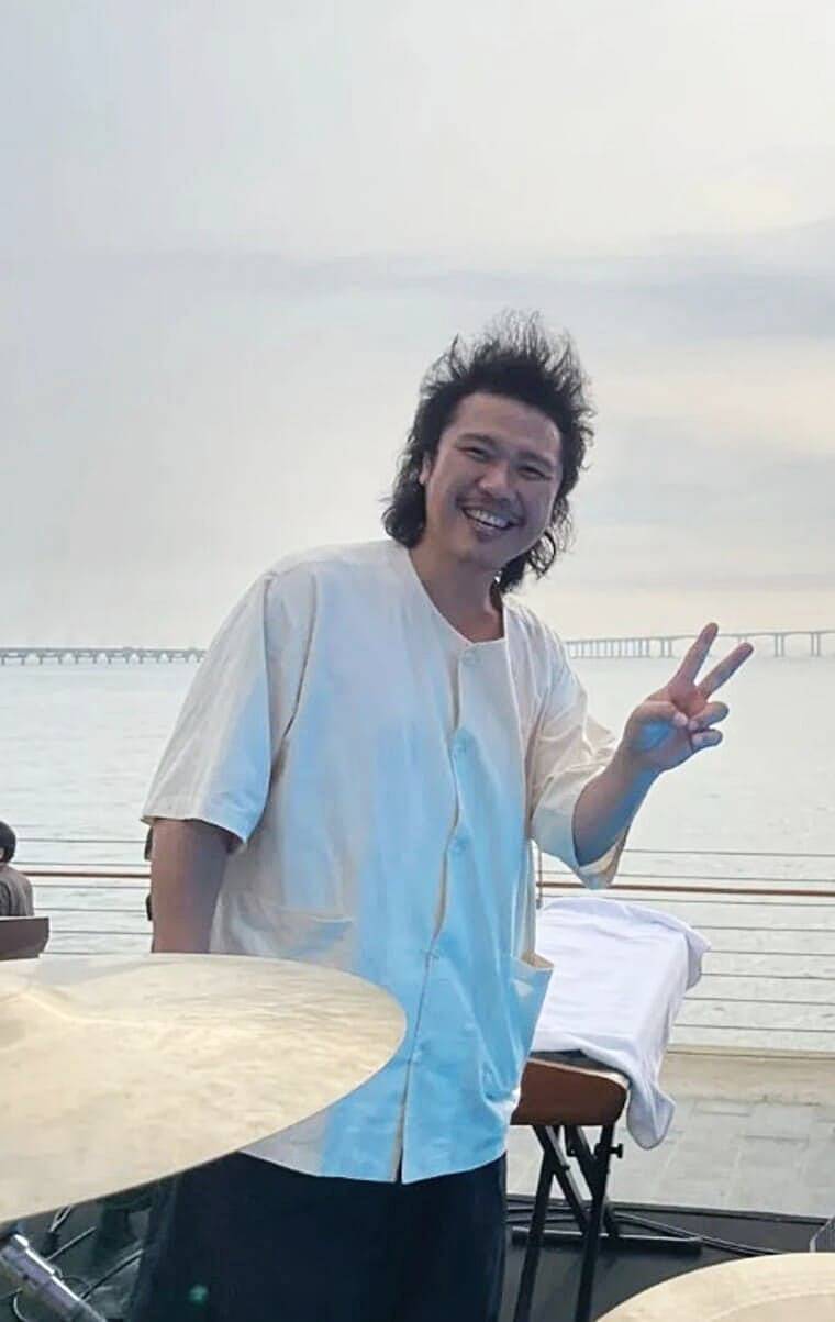 가수-육중완