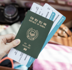 해외여행 필수 준비물 전자 기기 위생 용품 의약품