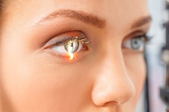 조절 마비 검사 (Cycloplegic Refraction) – 정확한 시력 검사 가이드