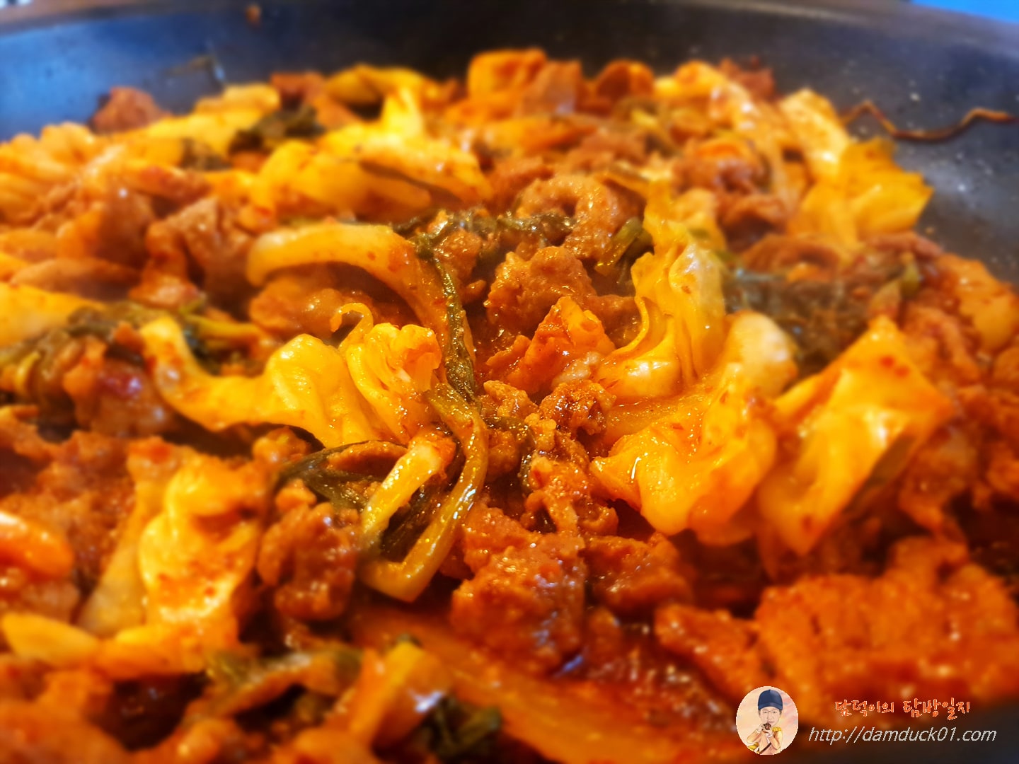 맛있게 볶아진 파김치 주물럭