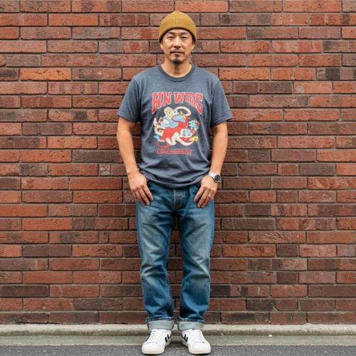 스트릿 브랜드를 입은 중년