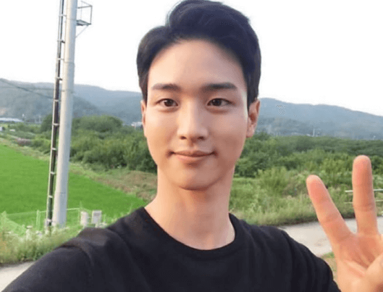 장동윤 모래에도 꽃이핀다 김백두 프로필