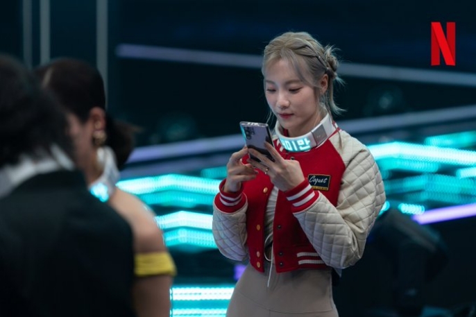 더인플루언서 장면