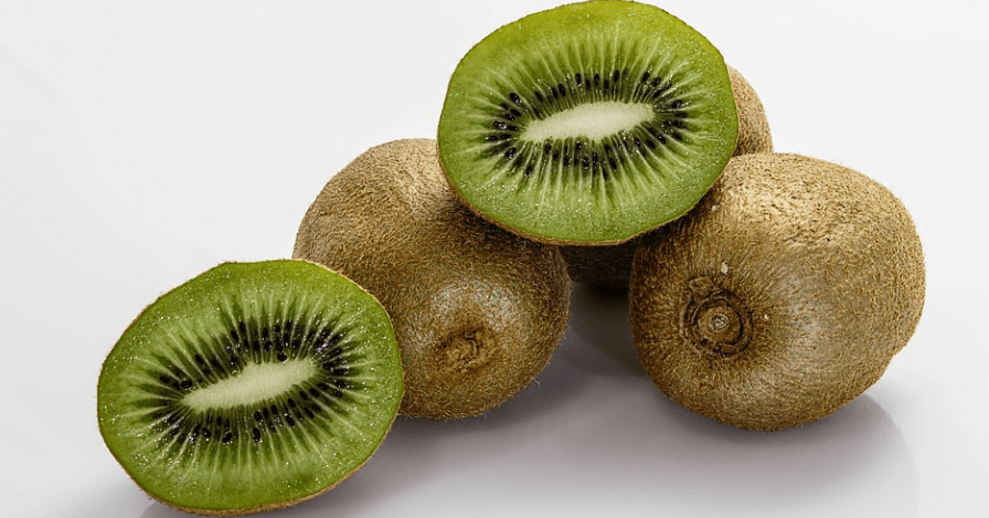 먹기 좋게 잘라져 있는 키위