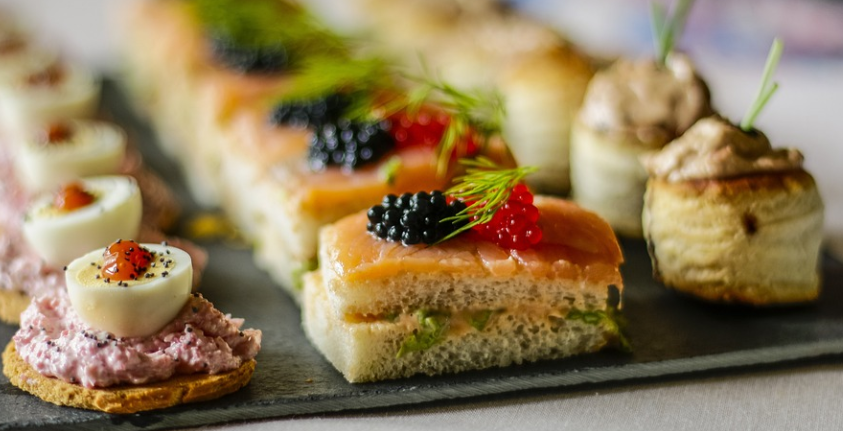 와인과 어울리는 카나페 과자