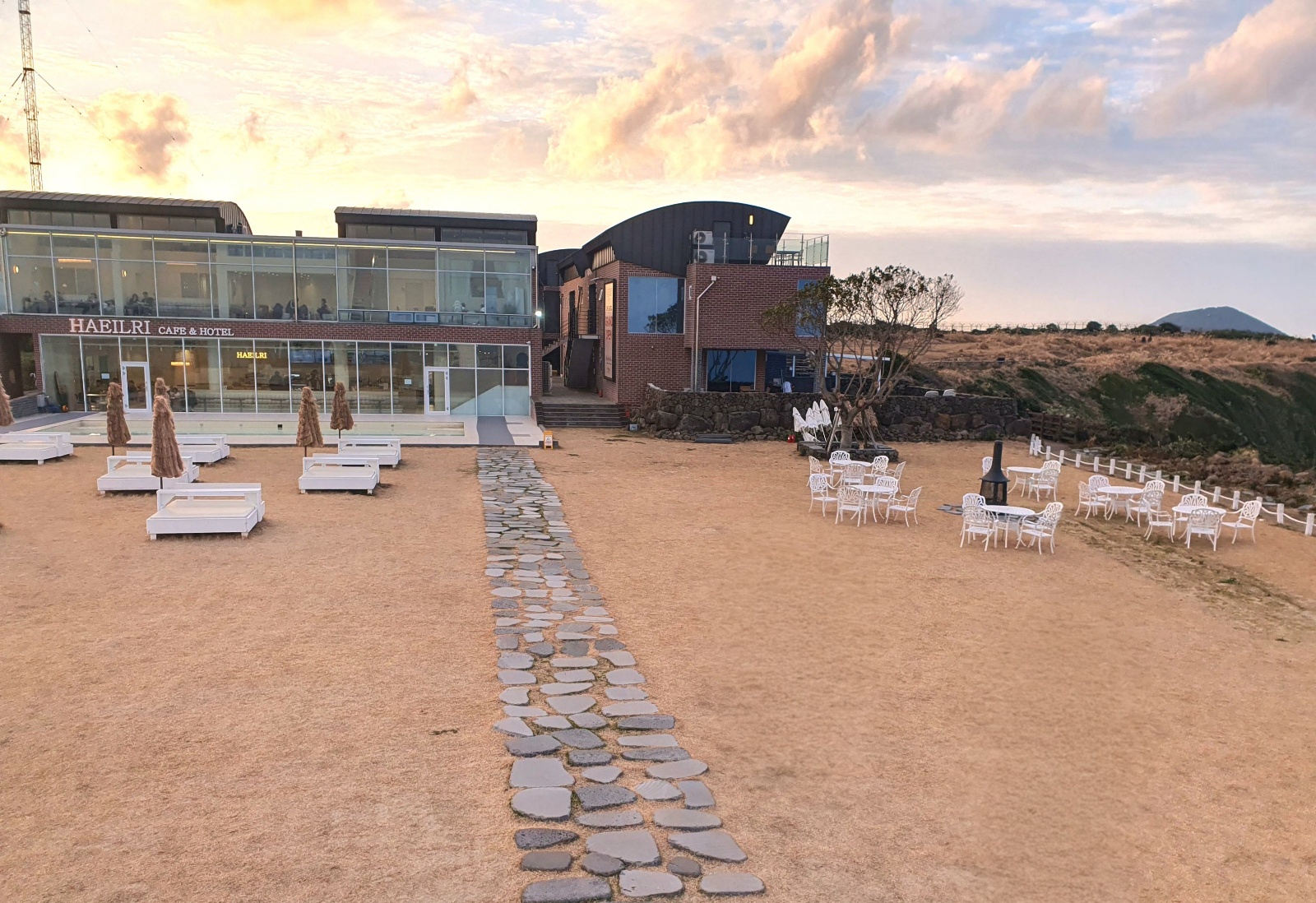 해일리카페전경