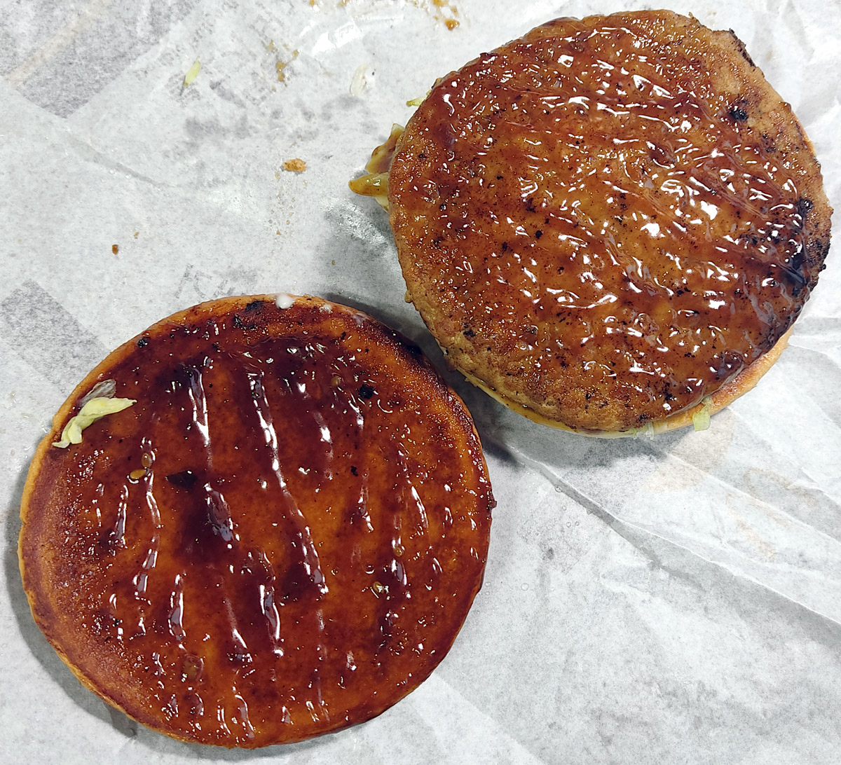 패티 하단