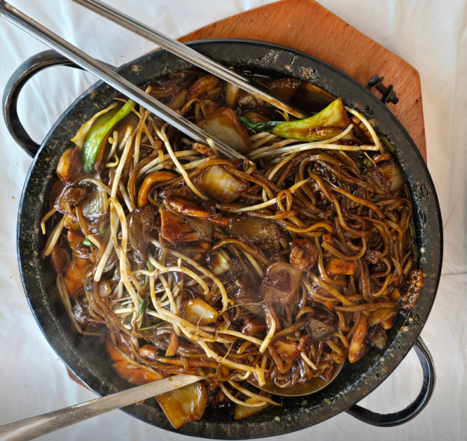 만리포돌짜장 대표 메뉴